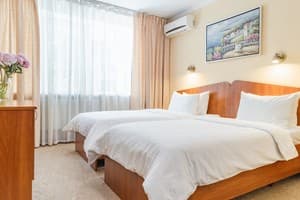 Печерский 2